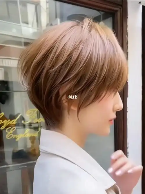 2022秋冬女生减龄短发推荐 日系露耳短发温柔又知性 | 减龄发型