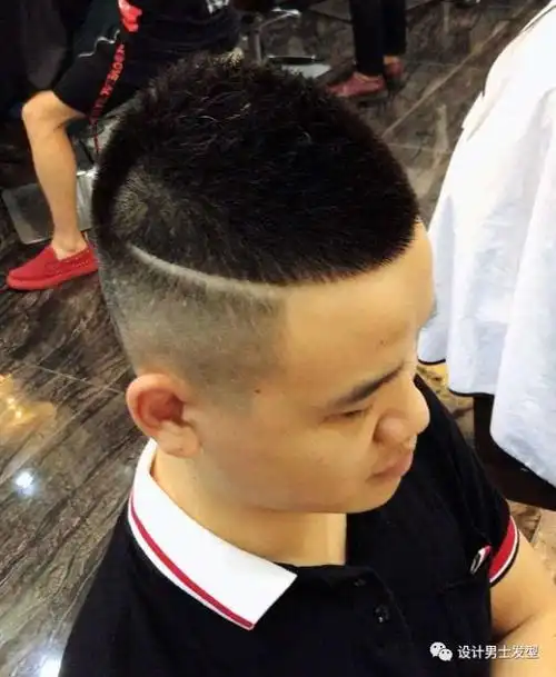 今年最火男发"瓜子头"!