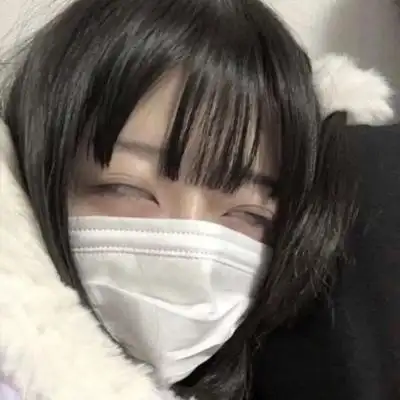 高清好看的女生戴口罩头像图片