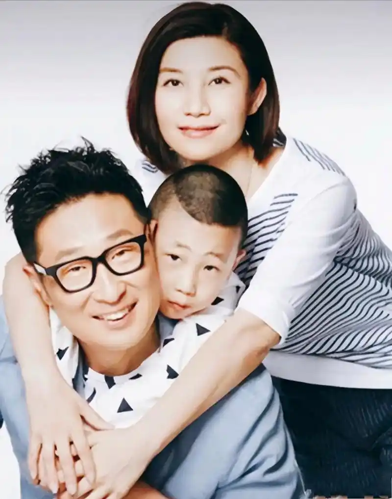 有一次,林永健和老婆吵架,脱口而出:"你长的这么难看,娶了你,算我瞎了