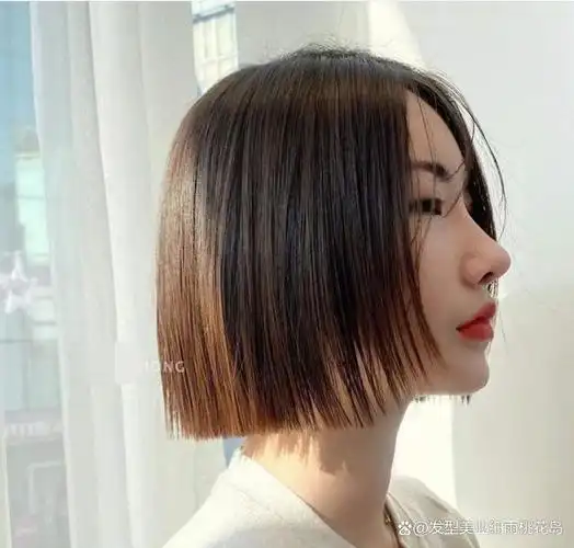 也能剪的好看的短发发型,自然的一刀切带点没扣的妹妹头,非常适合学生