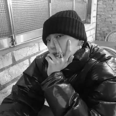 男生头像ins高级质感黑白