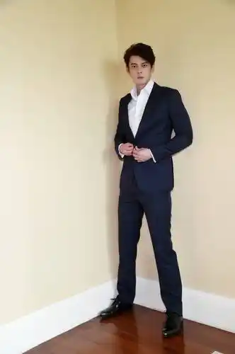 娱乐圈身高超过185cm的男星,最后一位快2米了_手机搜狐网