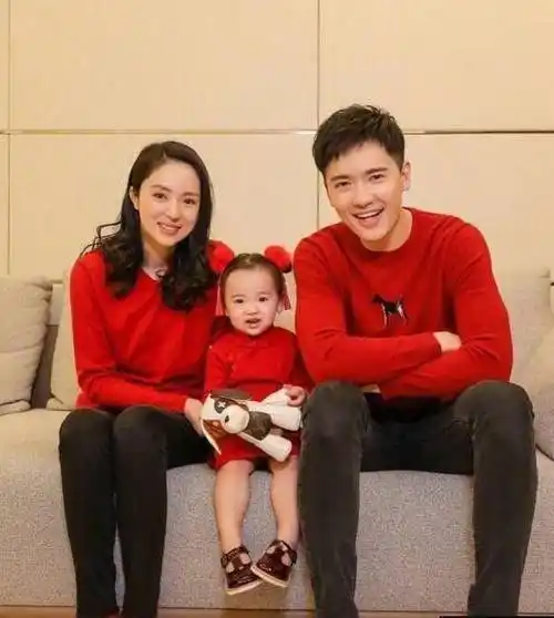 原创董璇首谈高云翔事件戏约广告都曾被换角女儿面前仍维护丈夫好形象