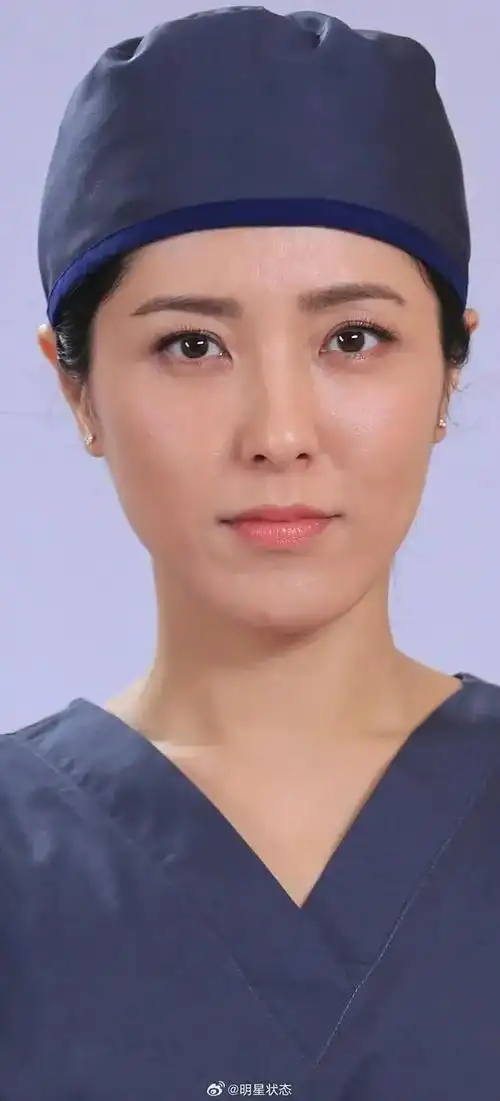 曾黎高清怼脸皮肤状态真好羡慕了