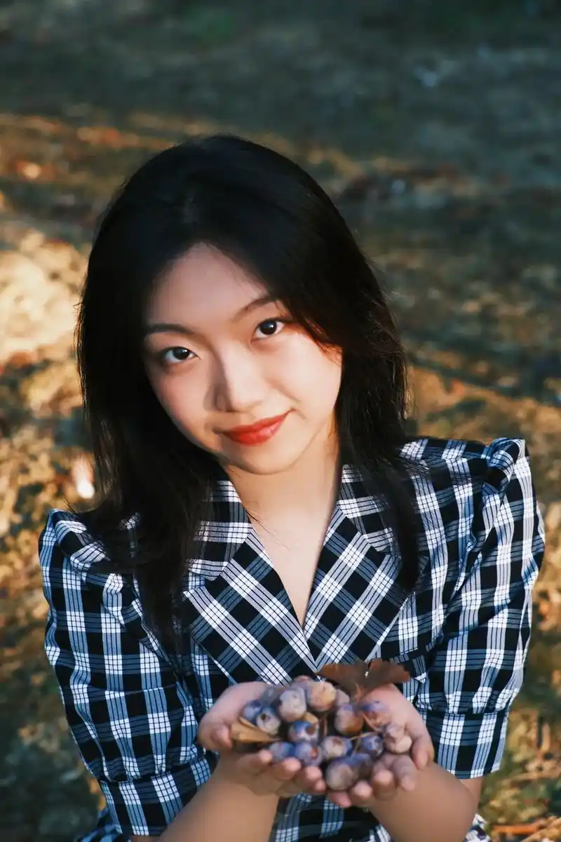 氛围感 #ccd #文静淑女 #09年 #摄影 人会因为邂 - 抖音