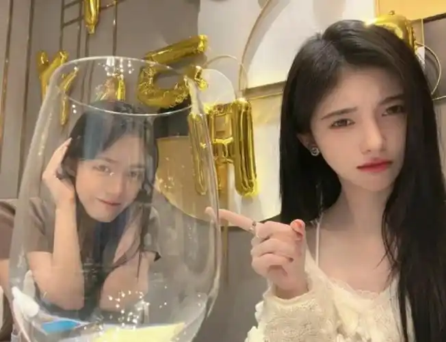 『#鞠婧祎#』92的亿些漂亮合照专栏 · 东拼西凑的合集