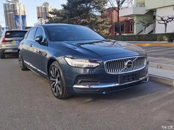 在4s看到的牛仔蓝s90挺好看