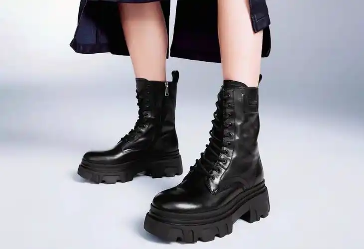 10孔马丁靴会不会显腿粗