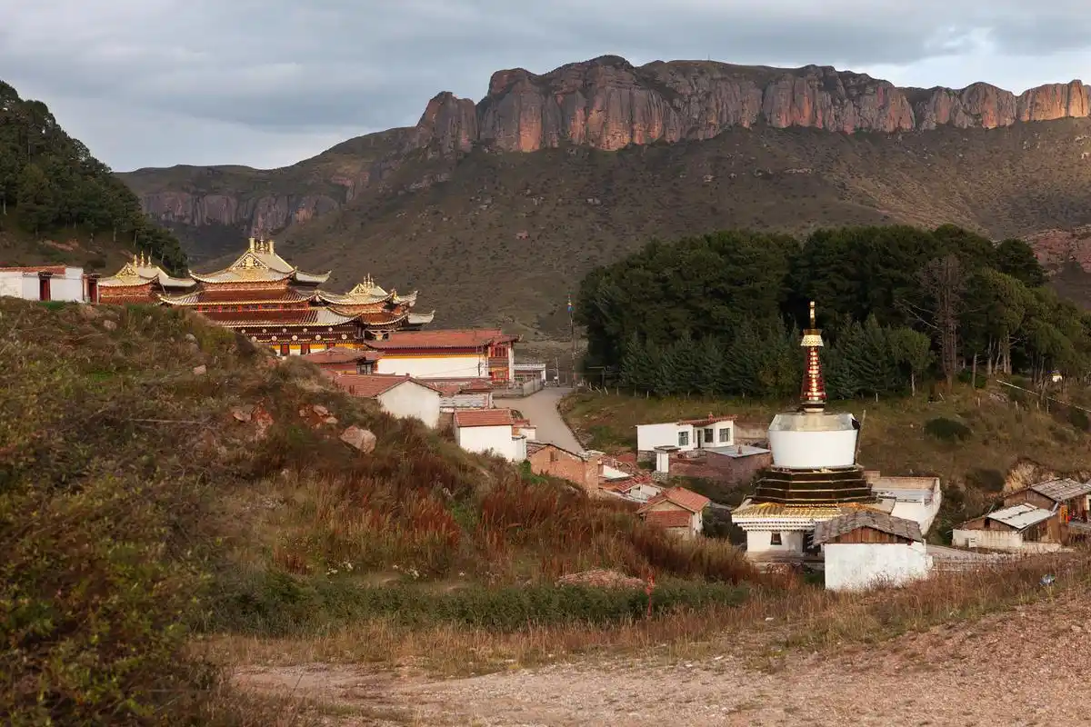 心定西再出发#位于甘肃省定西市临洮县的佛归寺生态旅游园是一处集