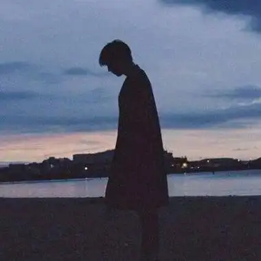 qq头像男生唯美意境