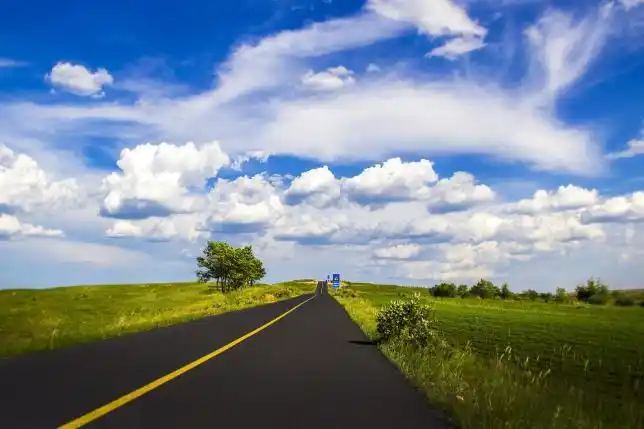 最美河北内蒙草原天路自驾游,以绝美的方式沿着公路自驾驶向天边