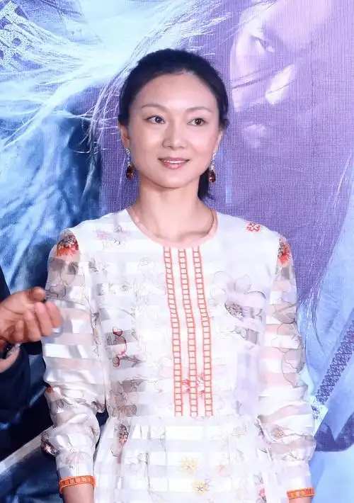 张艺谋岳母:陪女儿陈婷走过没名分的10年,如今对她的婚姻很放心