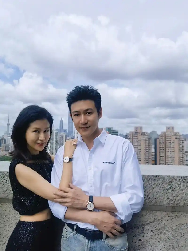 积家大师和约会七夕礼物97.鲍蕾,陆毅夫妇佩戴积家rende - 抖音