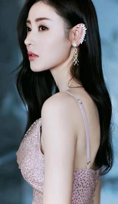 张天爱肤白貌美大长腿太性感撩人