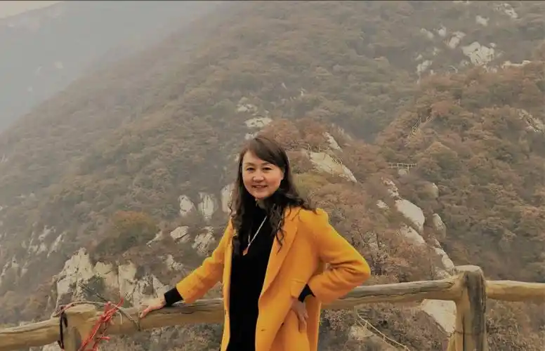 快来投票选出川农最美女教师!