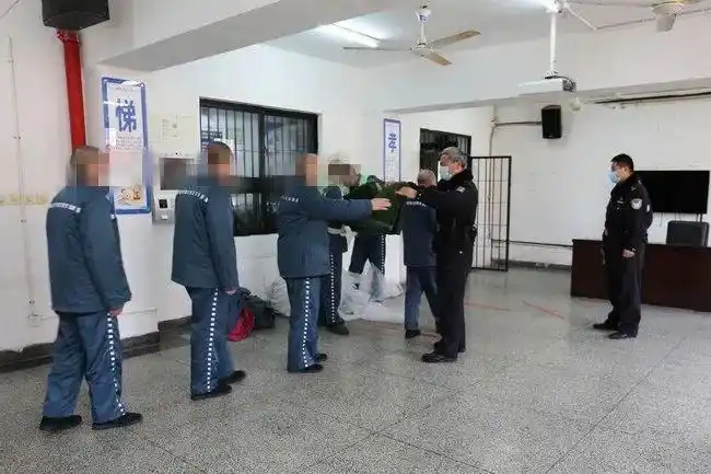 防寒防冻,上海市新收犯监狱以"动"制"冻"|罪犯_网易订阅