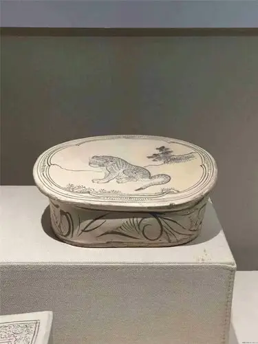 明明硌得慌,古人为什么还要睡瓷枕?