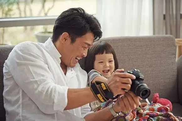 秋成勋秋小爱惊喜亮相《超人回来了》三周年特辑-韩国新闻-要闻-奋斗