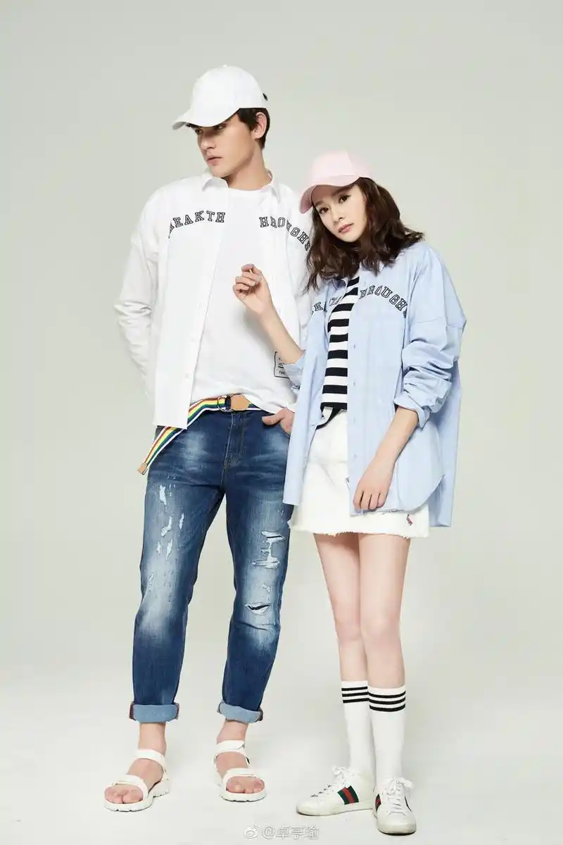 新浪娱乐讯 日前,杨幂替身卓亨瑜因超像本尊走红.