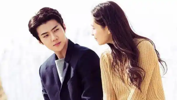 五年前拍摄这部电影的时候,吴世勋跟吴倩的颜值状态都非常在线,帅哥