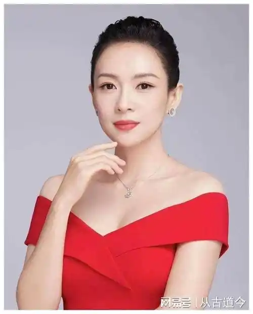 章子怡,电影圈女战士,情史传奇,如今生活如何?