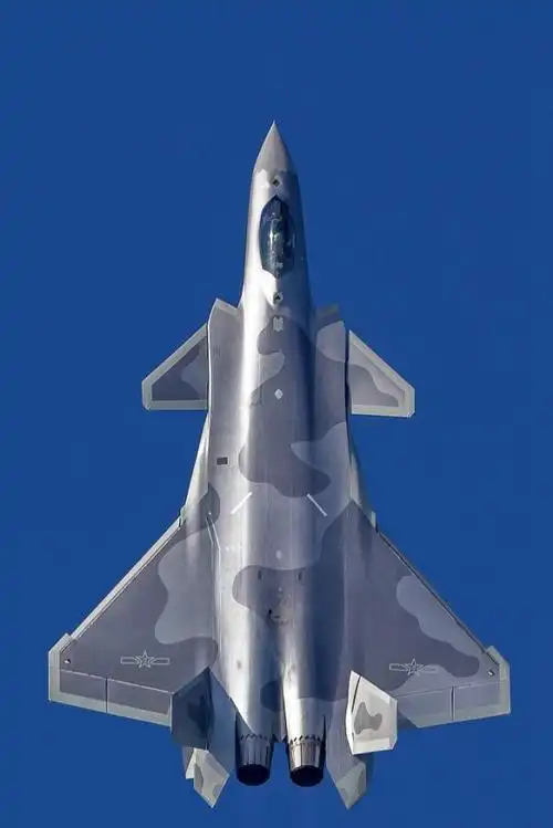 总结航展第六代小展弦比隐身舰载战斗机概念曝光杨伟总师参观