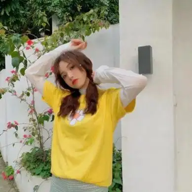 黄色女生头像高清唯美的女生微信黄色头像图片