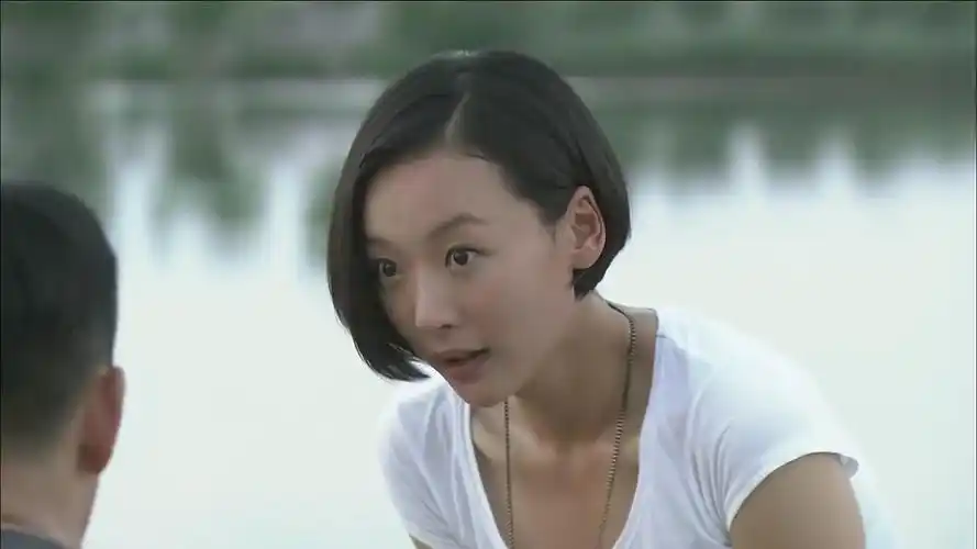 特种兵之火凤凰:天狼真会玩,居然跟何璐说,他在想一个女人-影视综视频