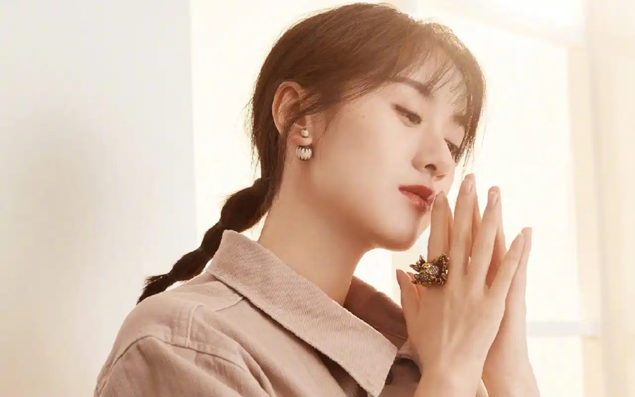 袁冰妍娇俏可人写真图片桌面壁纸