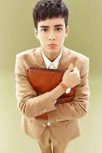 曾舜晞首登大刊封面 鲜漾少年暖萌男友力爆棚