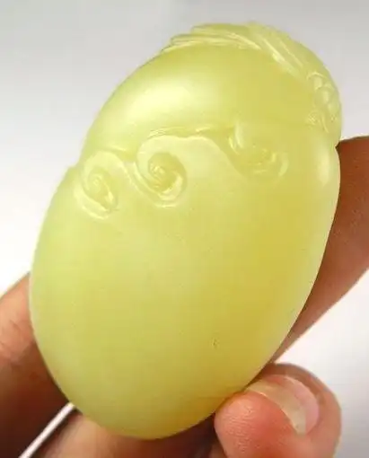 和田玉的黄玉和黄口料有区分吗?