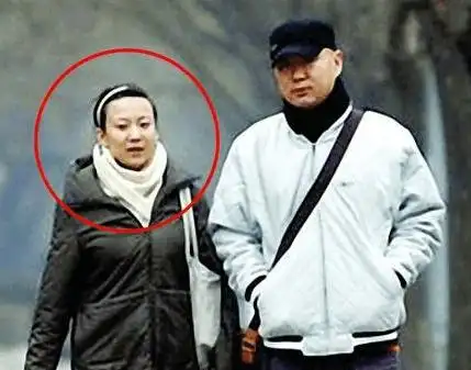 51岁郭冬临的80后妻子曝近照! 妻子年轻漂亮!