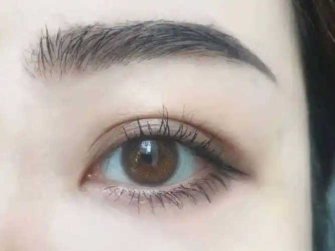 眼睛怎么变大男生眼睛怎么变大变好看