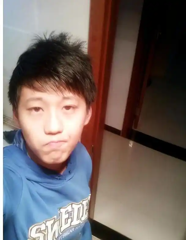 怎么判断一个男生喜不喜欢你(初中),15岁时我被骂:招男生喜欢不是因为