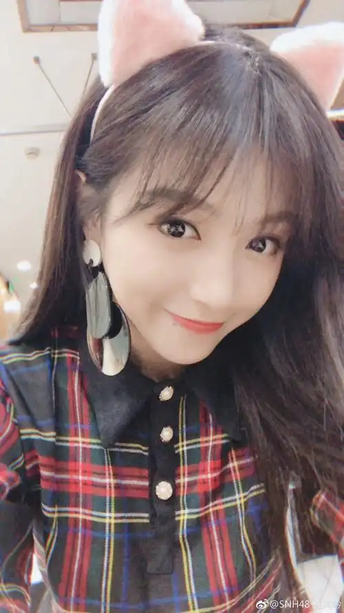 6.孔肖吟蒋芸,1992年3月27日出生于江苏省常州市.