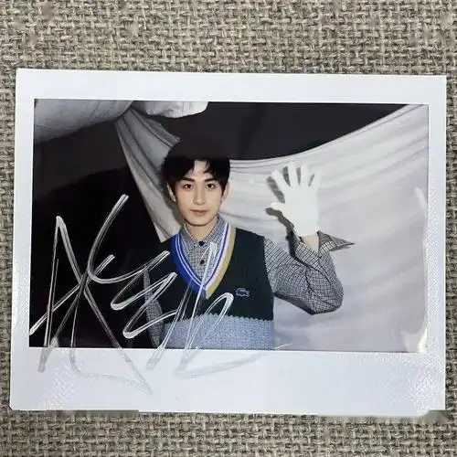 过年宠粉计划成毅签名照新年祝福