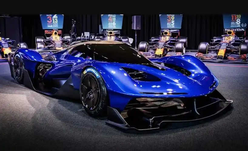 纽维设计的超级跑车rb17首次在公众面前亮相,参加古德伍德速度节