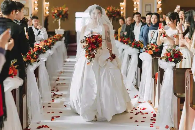 教堂婚礼照片 教堂婚礼图片-薇晴结婚网