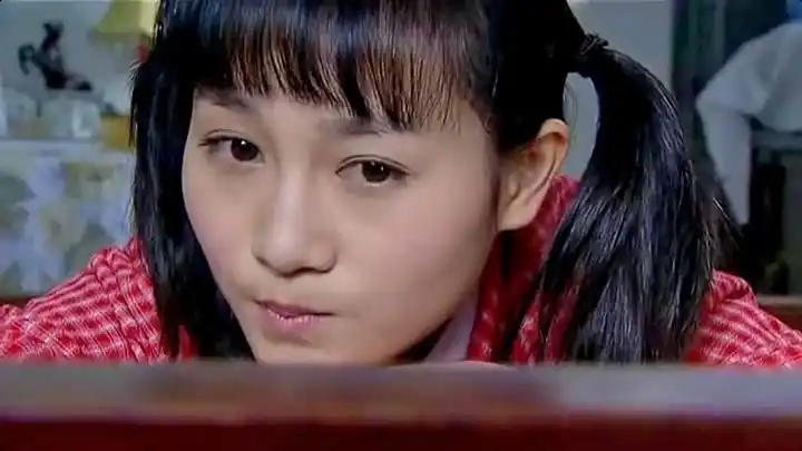 傻春:小楚独自生闷气,傻春两句话哄好,教她做人的道理!