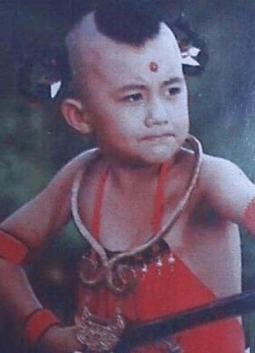 《西游记》红孩儿长大了,被全国人民看过屁屁,42岁成亿万总裁