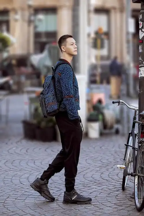 陈伟霆的"荷尔蒙"气质低调不了,寸头配白西装,不正派反倒帅气|发型