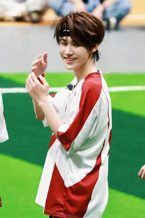 张真源奔跑吧##tf家族运动会