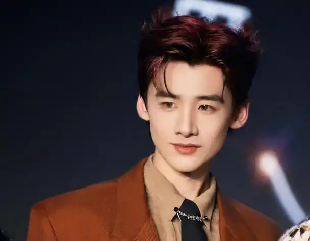 这一次30岁的白敬亭给青年演员们狠狠上了一课