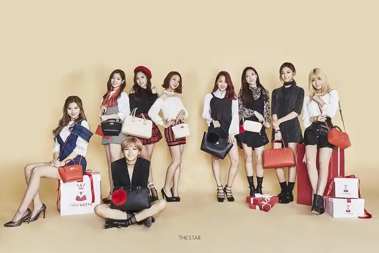 韩国美女twice组合redcettuxthestar杂志广告写真图片