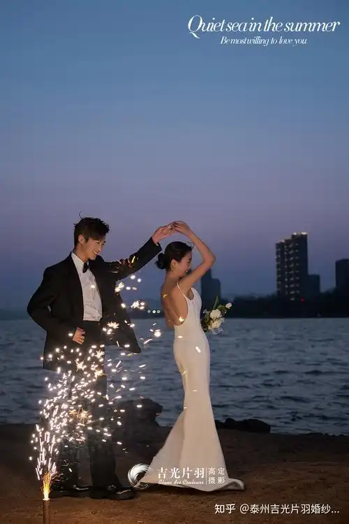 吉光片羽夜景婚纱照烟火与你皆是浪漫