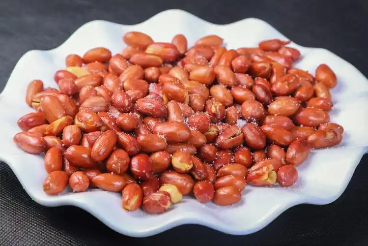 做油炸花生米,切忌直接下油锅,谨记这3个窍门_膳食养生频道_东方养生