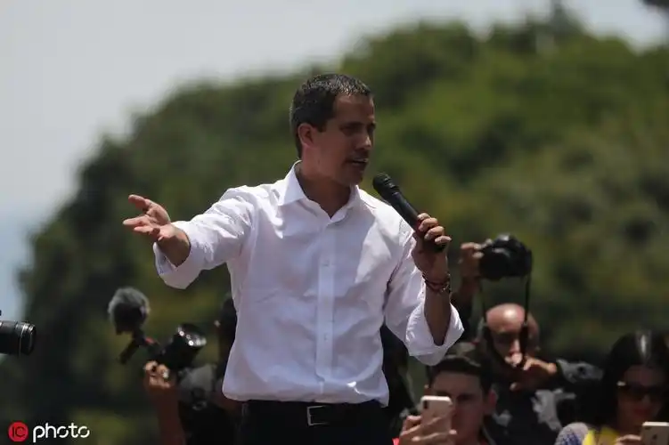 在4月30日的政变失败后,委内瑞拉"自立总统"胡安·瓜伊多诚认