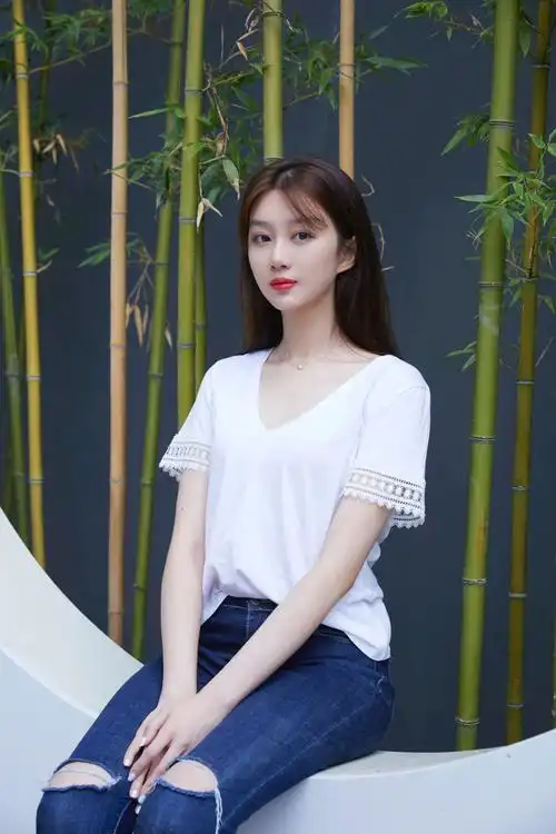 于子洋亮相《温暖有光放映队》开播仪式 助力乡村放映正能量满满