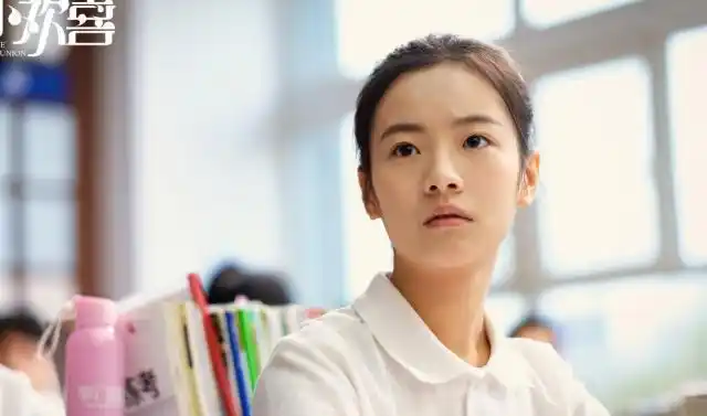 《小欢喜》没想到第一个出问题的孩子,不是方一凡,而是乔英子